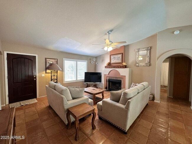 Building Photo - 16040 N Boulder Dr