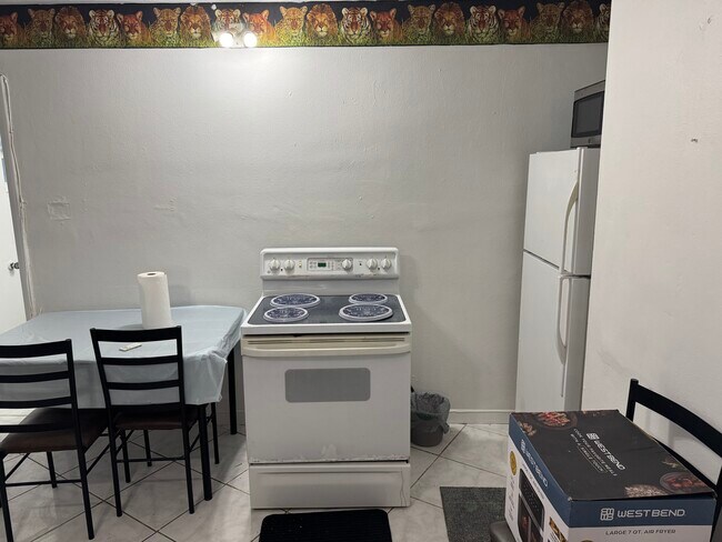 Foto del edificio - 2635 NW 205th St