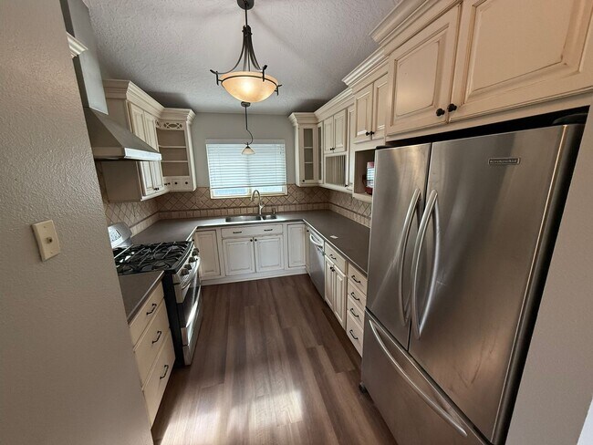 Foto del edificio - Updated 3-Bedroom Home Near Horsetooth Reservoir