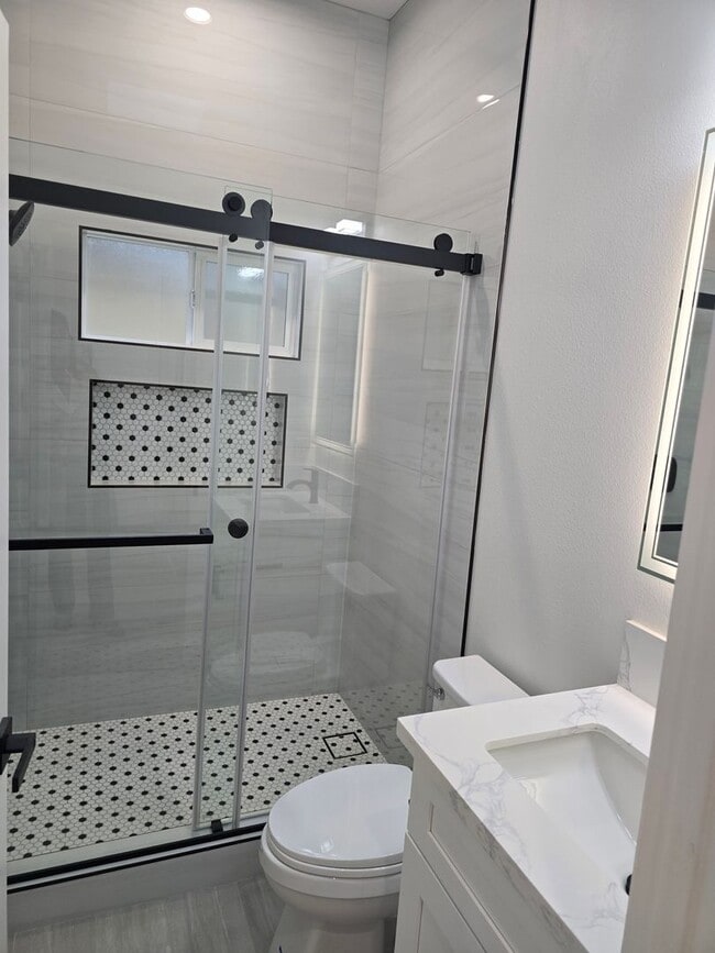 Building Photo - Beautiful cozy home in Garden Grove