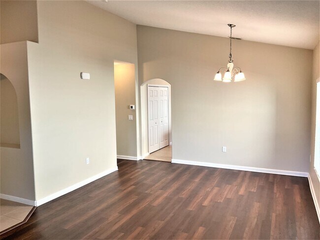 Building Photo - 1253 Hailey St