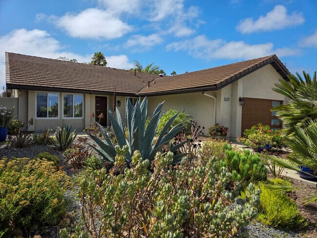 Building Photo - Stunning Coastal Retreat in Oceanside with...