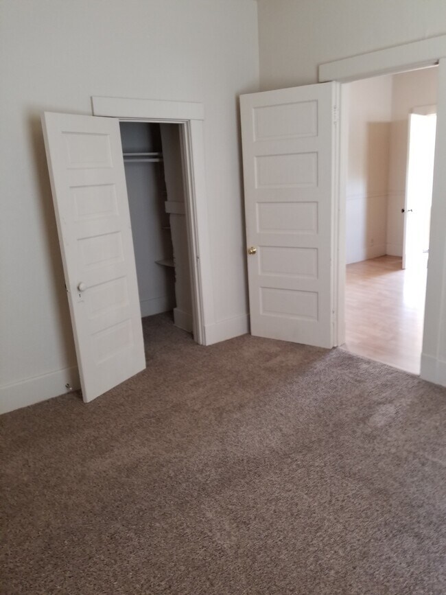 Building Photo - Just Renovated 3 bedroom, 1 bathroom house near Downtown Norfolk!