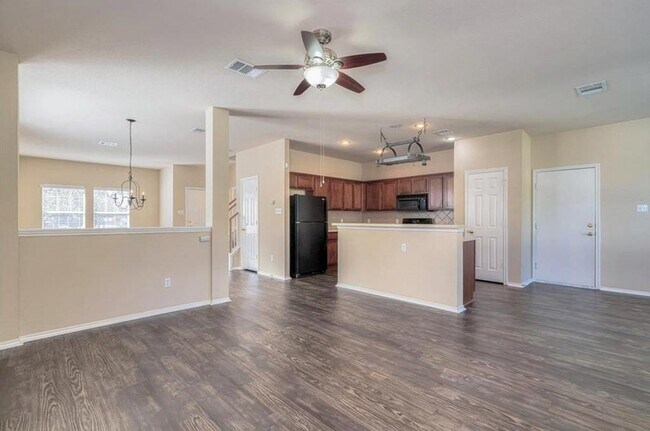 Building Photo - 106 Mertz Ln