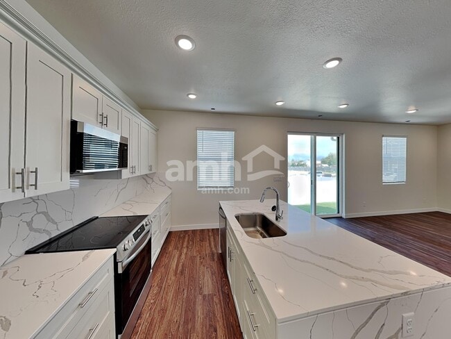 Building Photo - 8973 S John Annie Ln