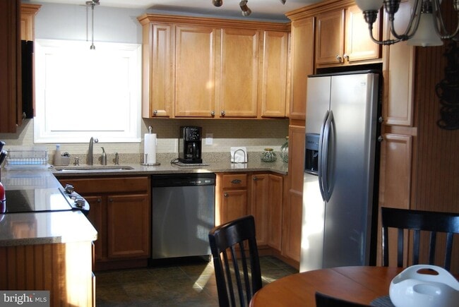 Foto del edificio - 6860 Engle Molers Rd