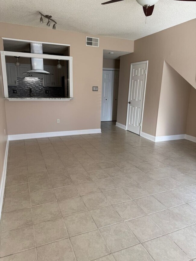 Foto del edificio - 1 Bedroom Condo with Access to Community p...