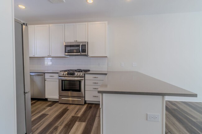 Foto del edificio - 1548 Simsbury St