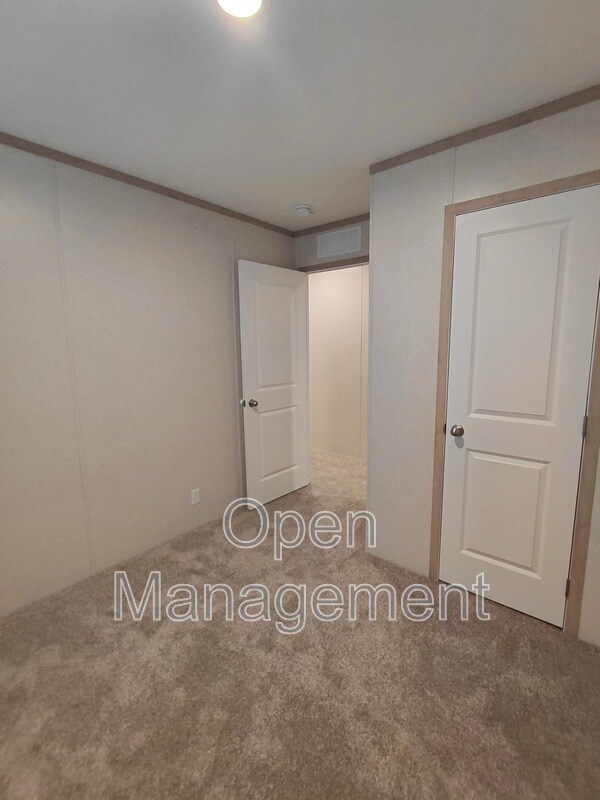 Foto del edificio - 301 Mantle Ave