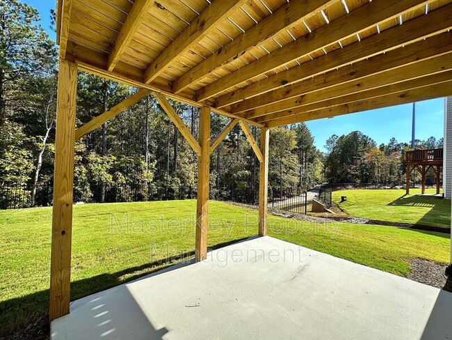 Building Photo - 1221 Lizer Rd