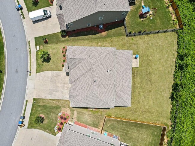 Building Photo - 6325 Pine Bluff Dr