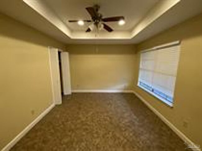 Foto del edificio - 8810 Fowler Ave