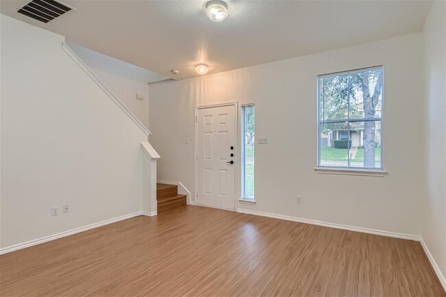 Building Photo - 13913 Harris Ridge Blvd