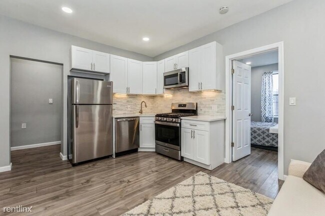 Building Photo - 2 br, 1 bath Condo - 6601 Broadway Apt A4