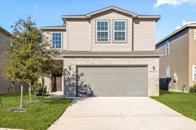 Foto del edificio - Light-Filled Home in Amenity-Rich Community with Pool & Park!