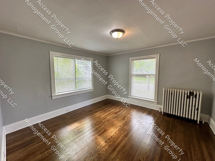 Primary Photo - NE Side Large 4 Bedroom 1.5 Bathroom Home