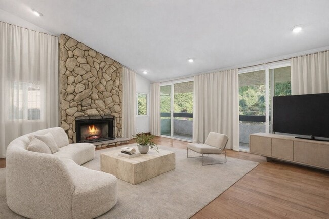 Building Photo - 4345 Canoga Ave