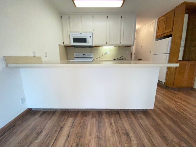 Building Photo - 1 Bedroom in Incline - 1 mi to Burnt Cedar!