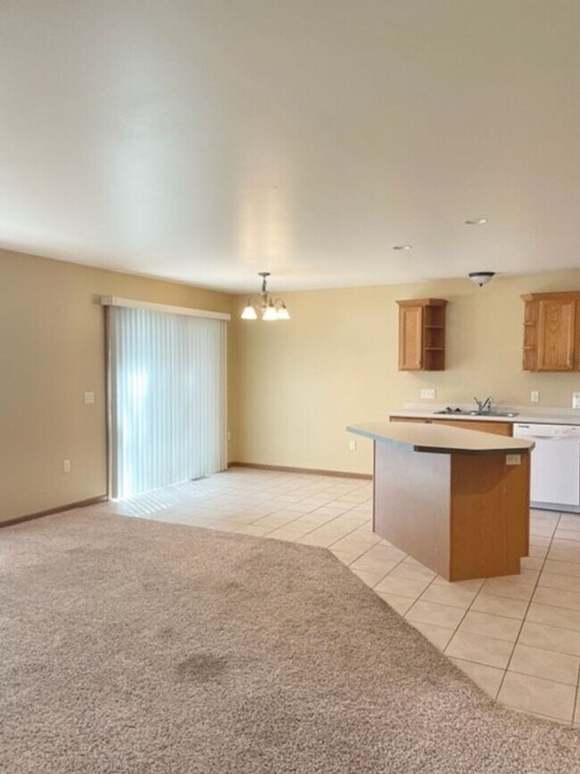 Foto del edificio - 3566-3572 East Meadows Place