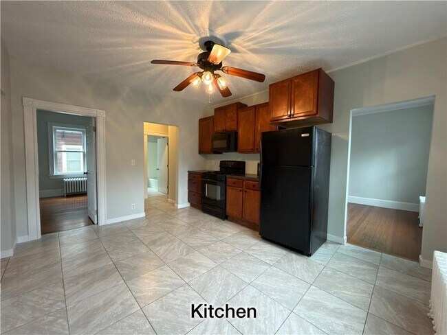 Building Photo - 38 Rebekah St