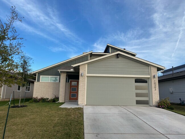 Foto del edificio - 10303 Criswell Rd