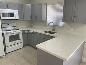 Primary Photo - 2432 W 54th Pl