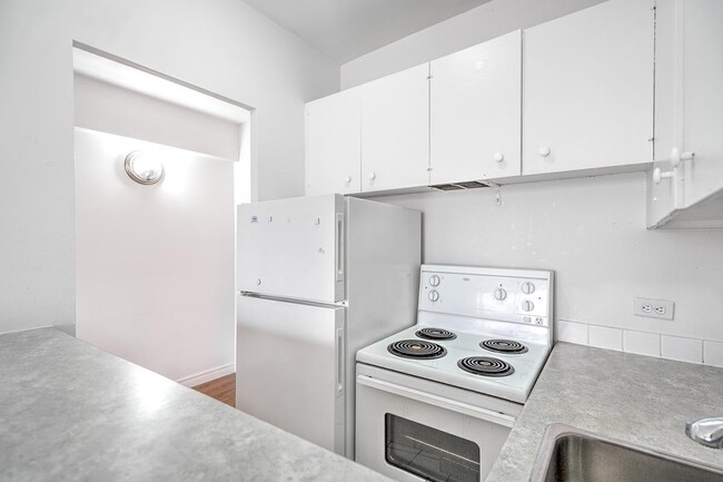 Photo du bâtiment - Studio Apartment - McGill Ghetto