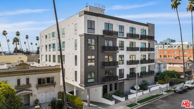 Foto del edificio - 927 S Fedora St