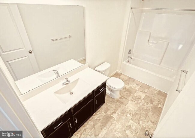 Foto del edificio - 9 Shillington Ln