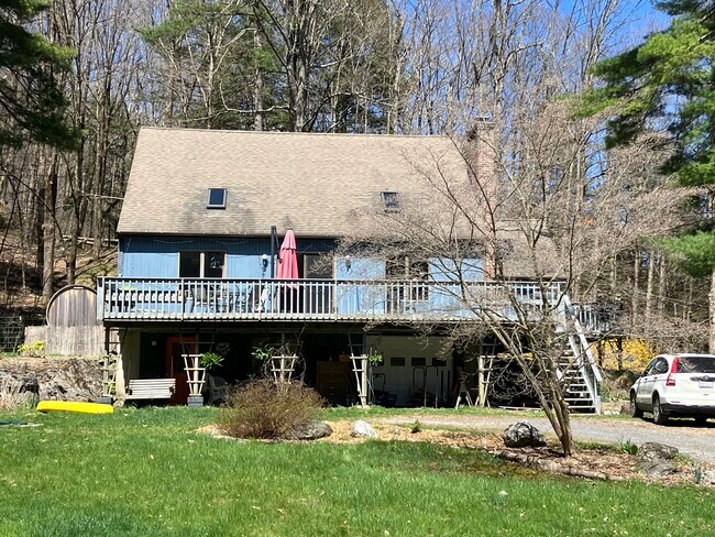 Building Photo - 57 Stone Ledge Rd