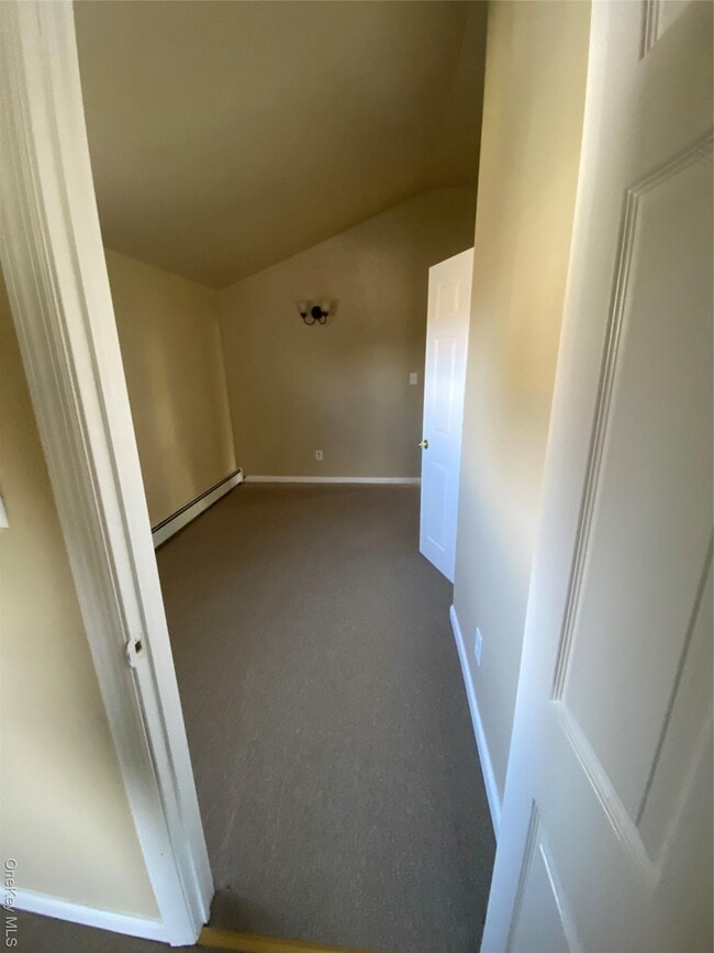 Building Photo - 18 Third Ave