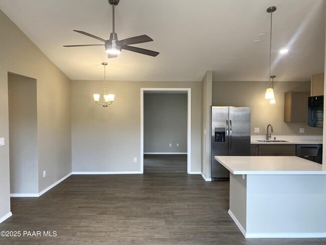 Building Photo - 7960 E Buena Vista Dr