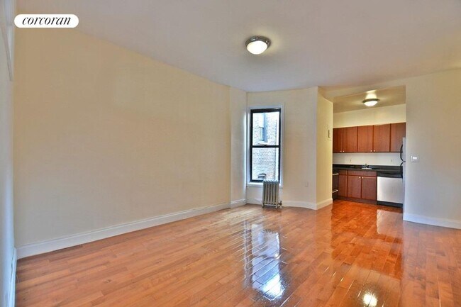 Building Photo - 520 W 123rd St