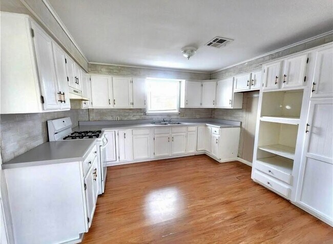 Foto del edificio - 734 Bellanger St