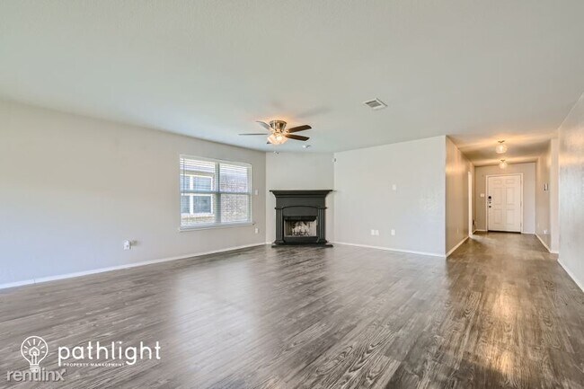 Foto del edificio - 3 br, 2 bath House - 4916 Caraway Dr UNIT