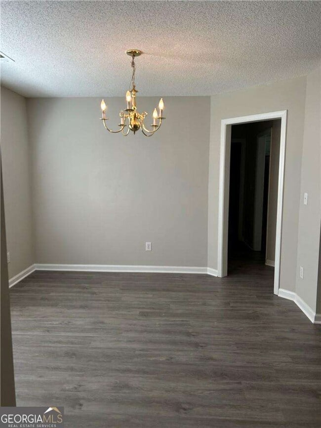 Foto del edificio - 1140 Katie Lynne Ln