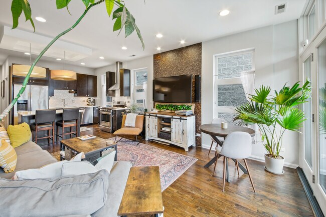Foto del edificio - 2339 N Leavitt St