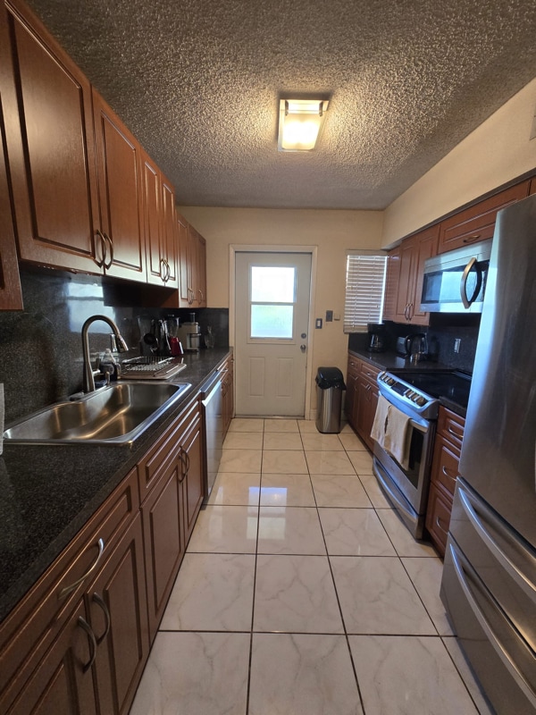 Foto del edificio - 303 NE 187th St