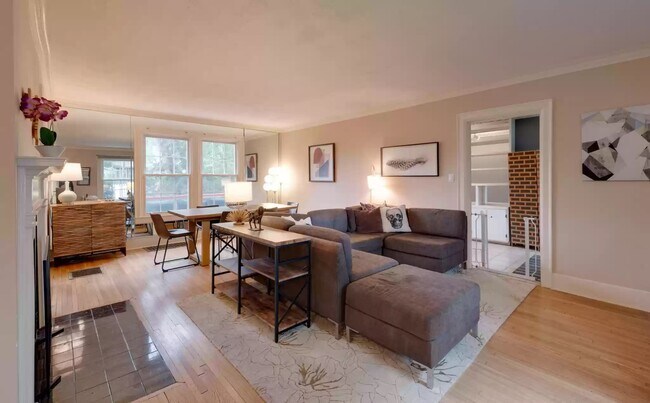 Building Photo - 3307 Windsor Ct