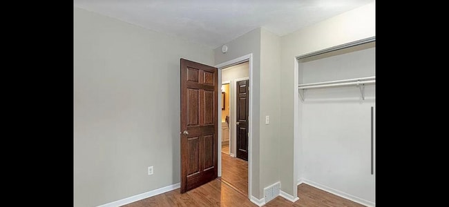 Photo - 1732 Burcham Dr Apartment