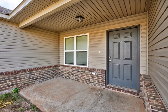 Building Photo - 10620 SW 23rd Ter