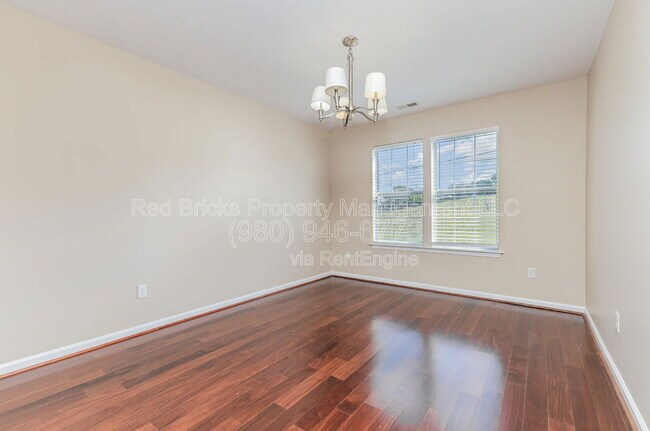 Building Photo - 9626 Kenneth Glenn Dr