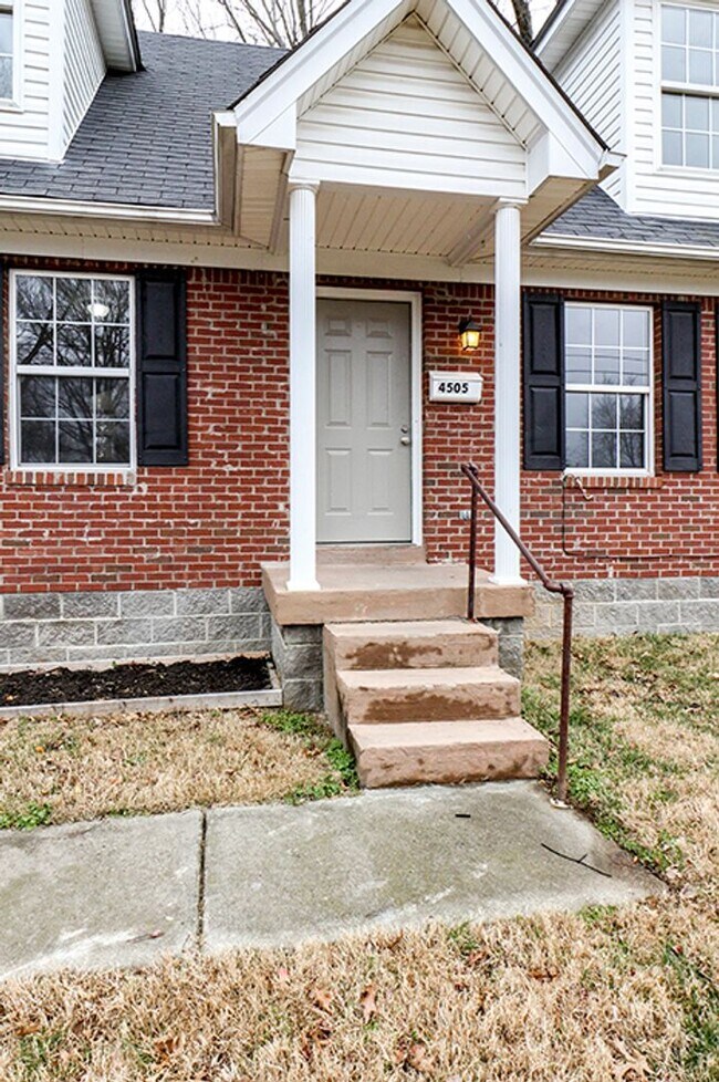 Foto del edificio - Newly updated 3 bedroom and 2 bath Cape Cod