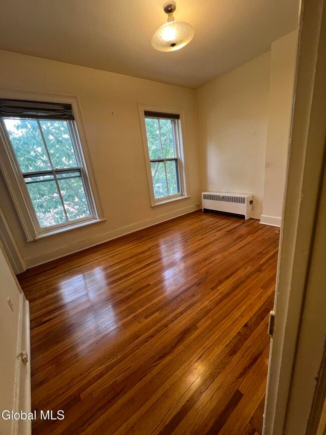 Building Photo - 156 Jay St