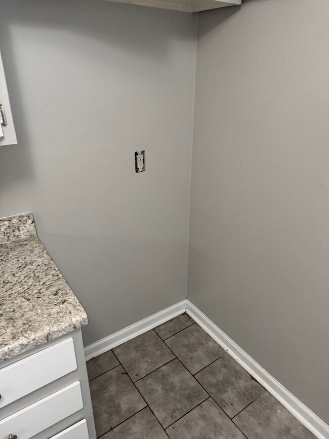 Foto del edificio - 5612 Clarke Address