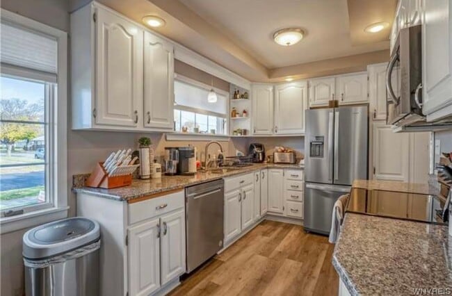 Building Photo - 3 bedroom 2 bath in the heart of Niagara F...