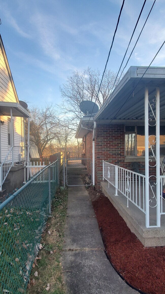 Front Yard is Totally Fenced In - 17 Hubbard Ln