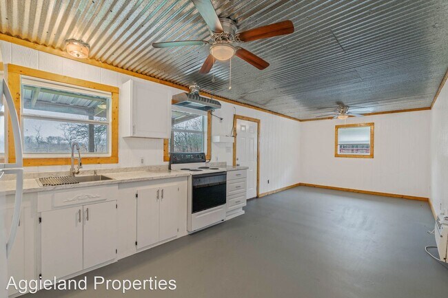 Building Photo - 1 br, 2 bath House - 6299 Old Spanish Trail