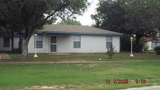 Building Photo - 927 W Formosa Blvd