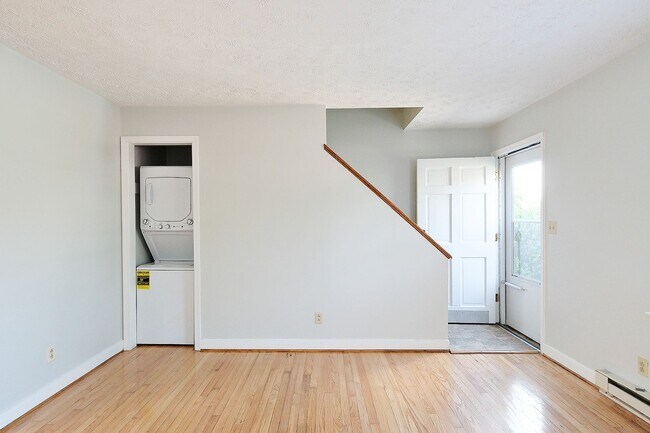 Foto del edificio - 1406 Chesapeake St